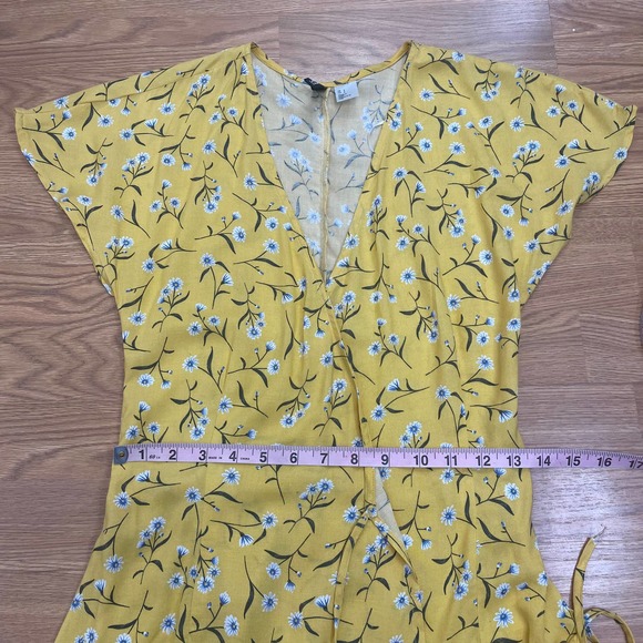 DIVIDED by H&M Yellow floral wrap dress - Picture 7 of 9